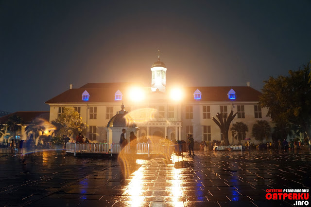 Detail Kota Tua Di Malam Hari Nomer 7