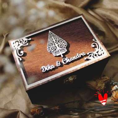 Detail Kotak Cincin Lamaran Nomer 40