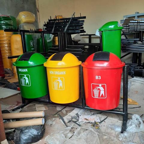 Detail Kotak Sampah 3 Warna Nomer 39