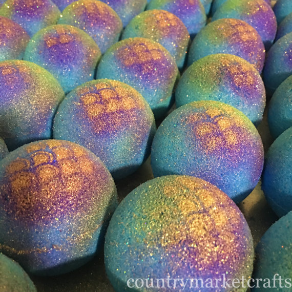 Detail Mermaid Blood Bath Bomb Nomer 7