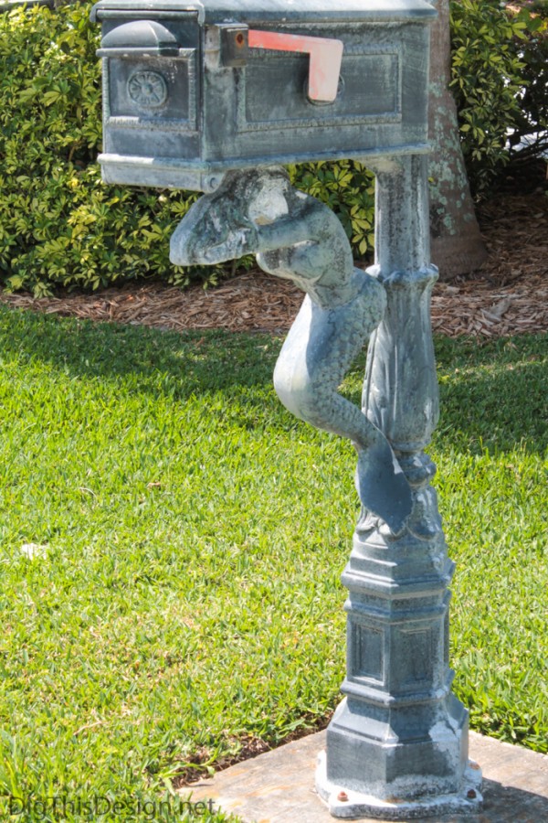 Detail Mermaid Mailbox Statue Nomer 7