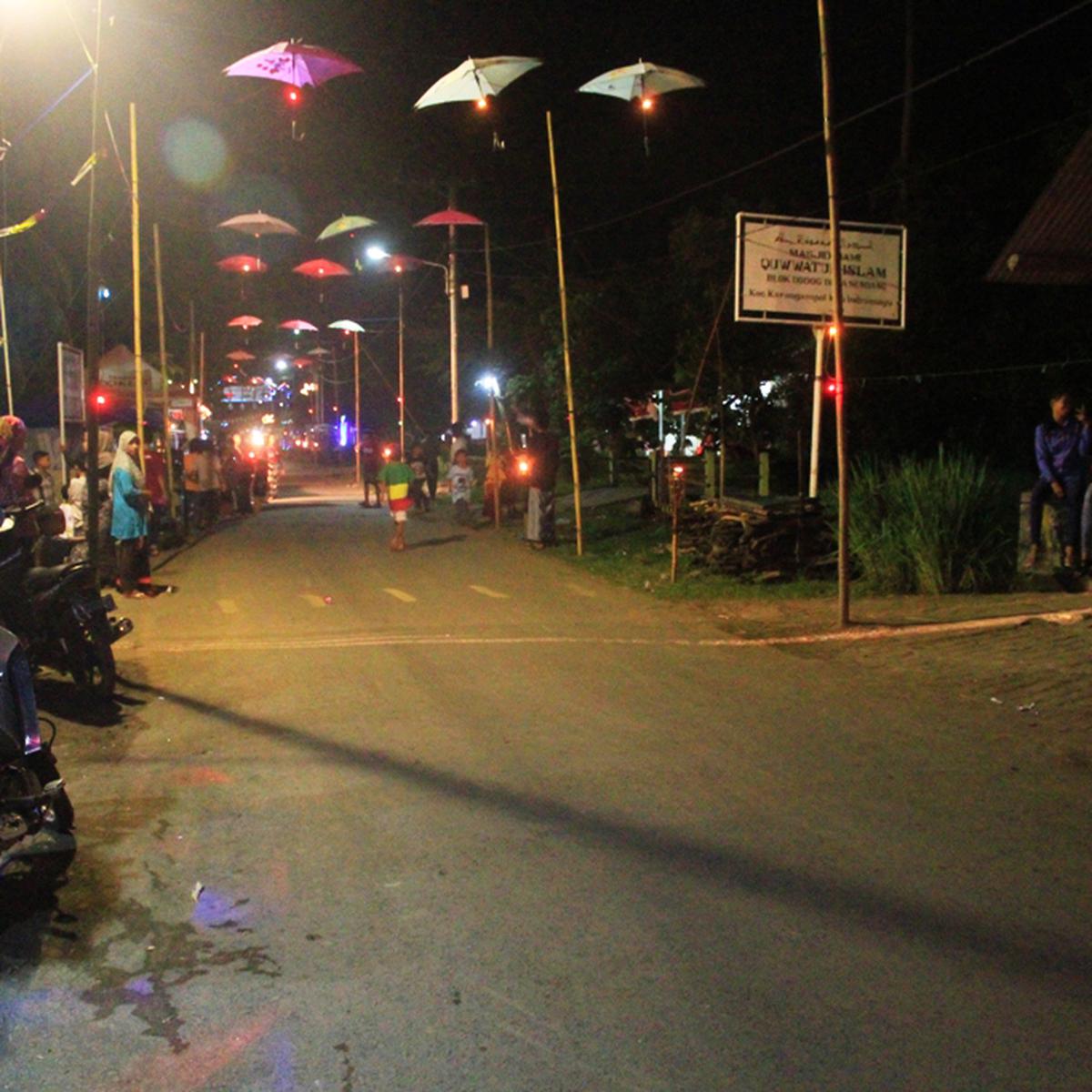 Download Kreasi Lampu Hias Jalan Nomer 58