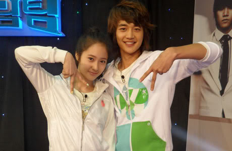 Detail Krystal Jung And Choi Minho Nomer 5