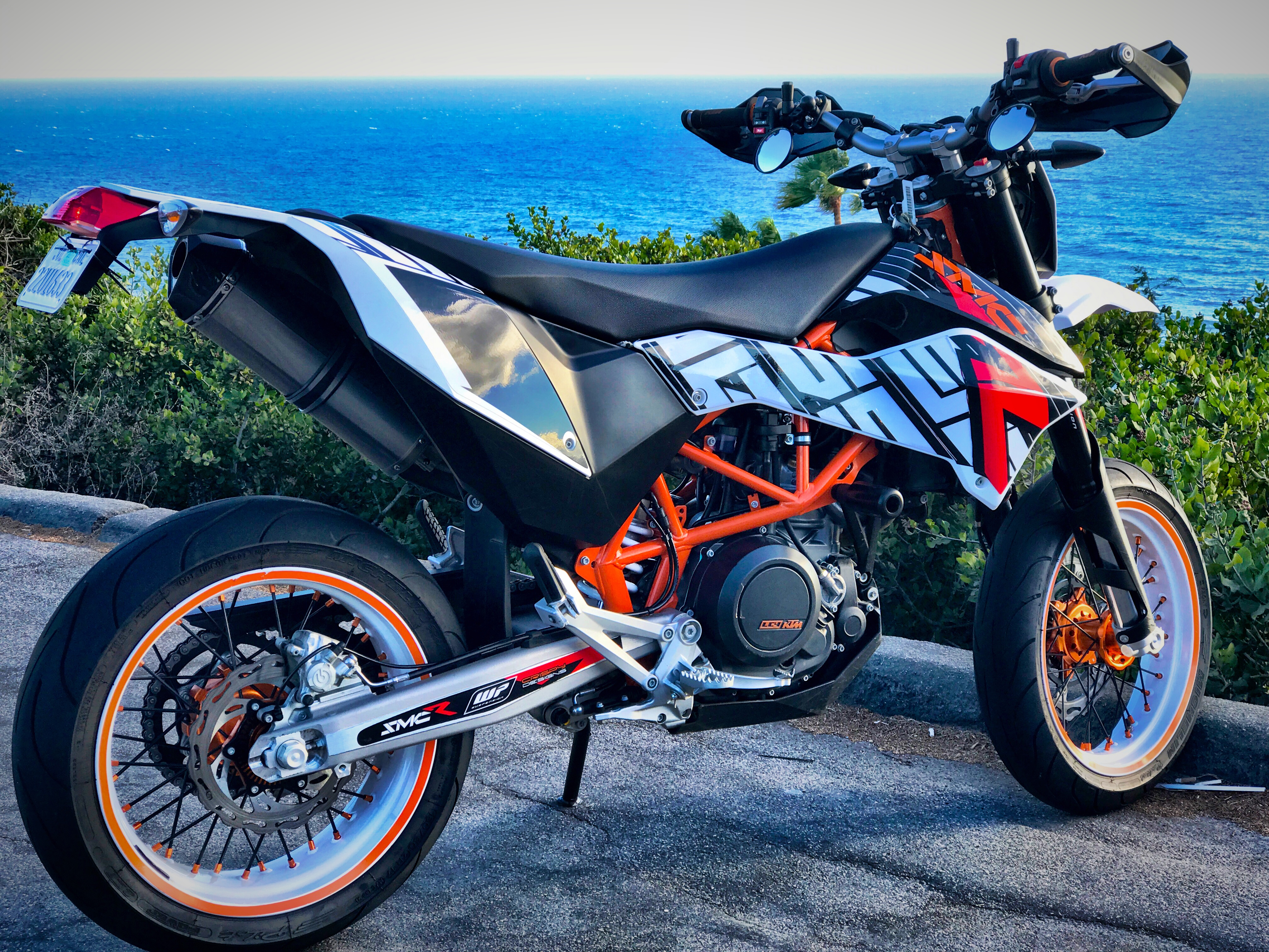 Detail Ktm 690 Enduro R Supermoto Nomer 10