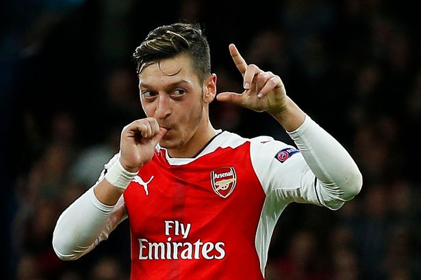 Detail Mesut Ozil Celebration Nomer 10