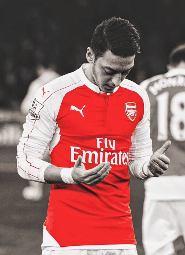 Detail Mesut Ozil Pray Nomer 14