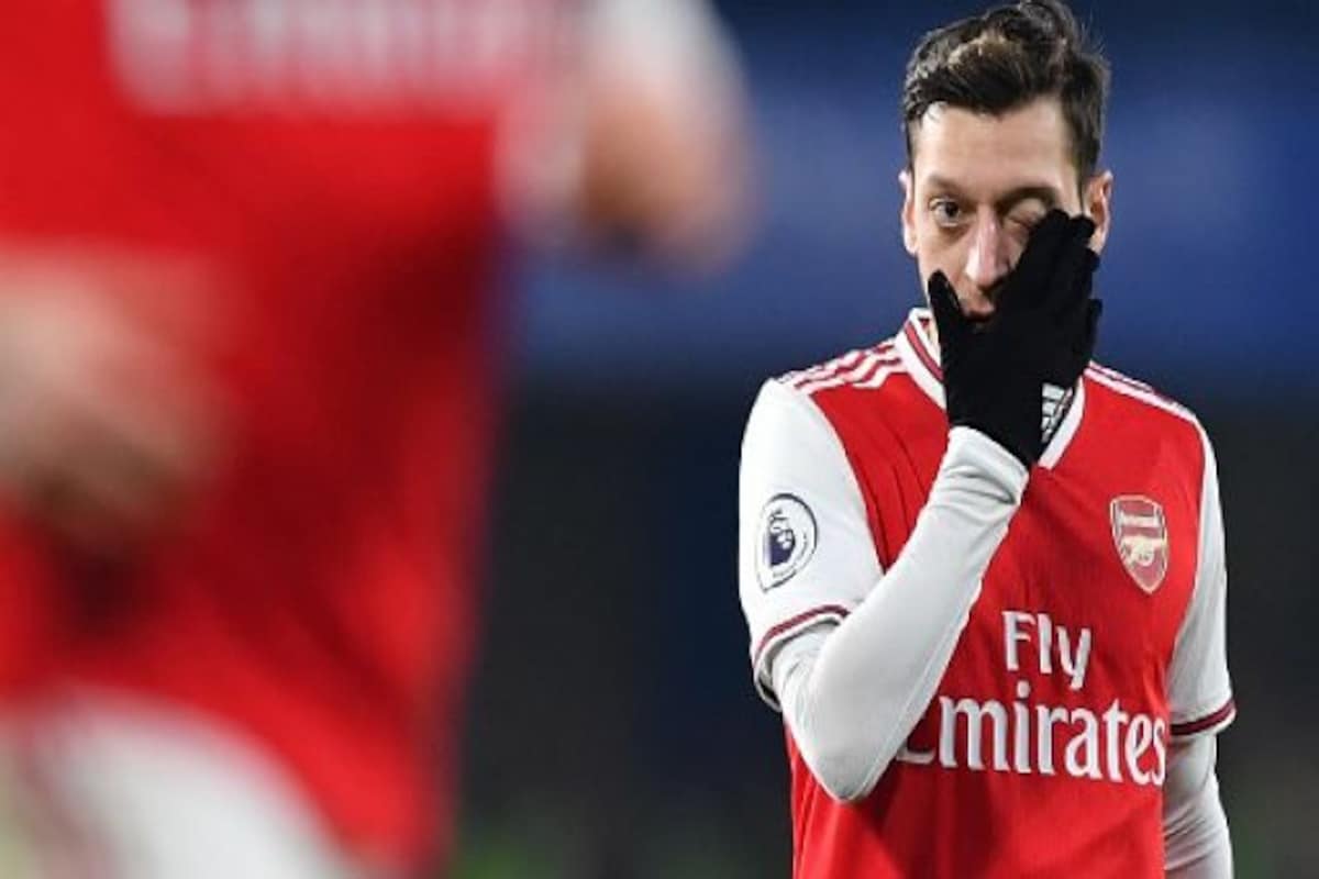 Detail Mesut Ozil Pray Nomer 44