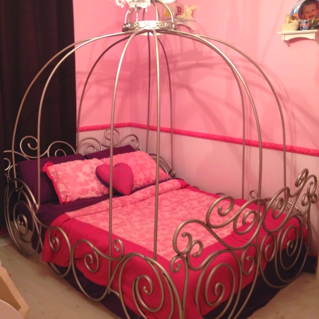 Detail Metal Cinderella Carriage Bed Nomer 5