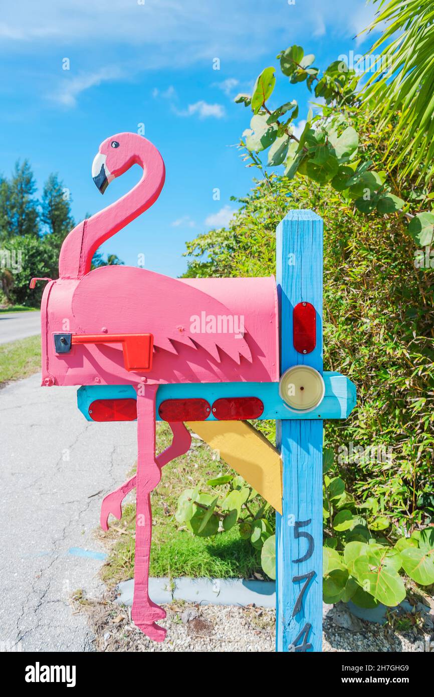 Detail Metal Flamingo Mailbox Nomer 38