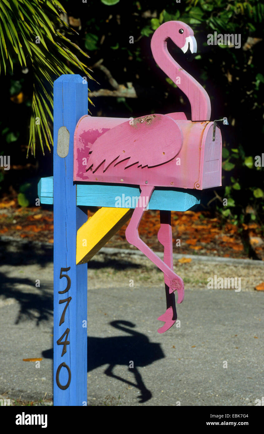 Detail Metal Flamingo Mailbox Nomer 53
