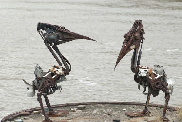 Detail Metal Pelican Statue Nomer 52