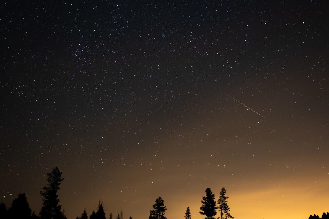 Detail Meteor Background Nomer 24