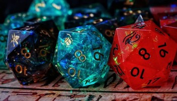 Detail Meteoric Iron Dice Nomer 22