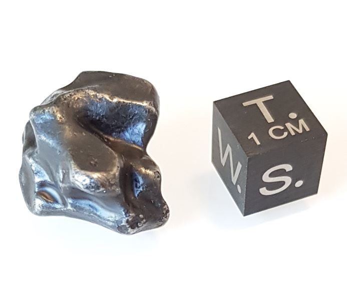 Detail Meteoric Iron Dice Nomer 41