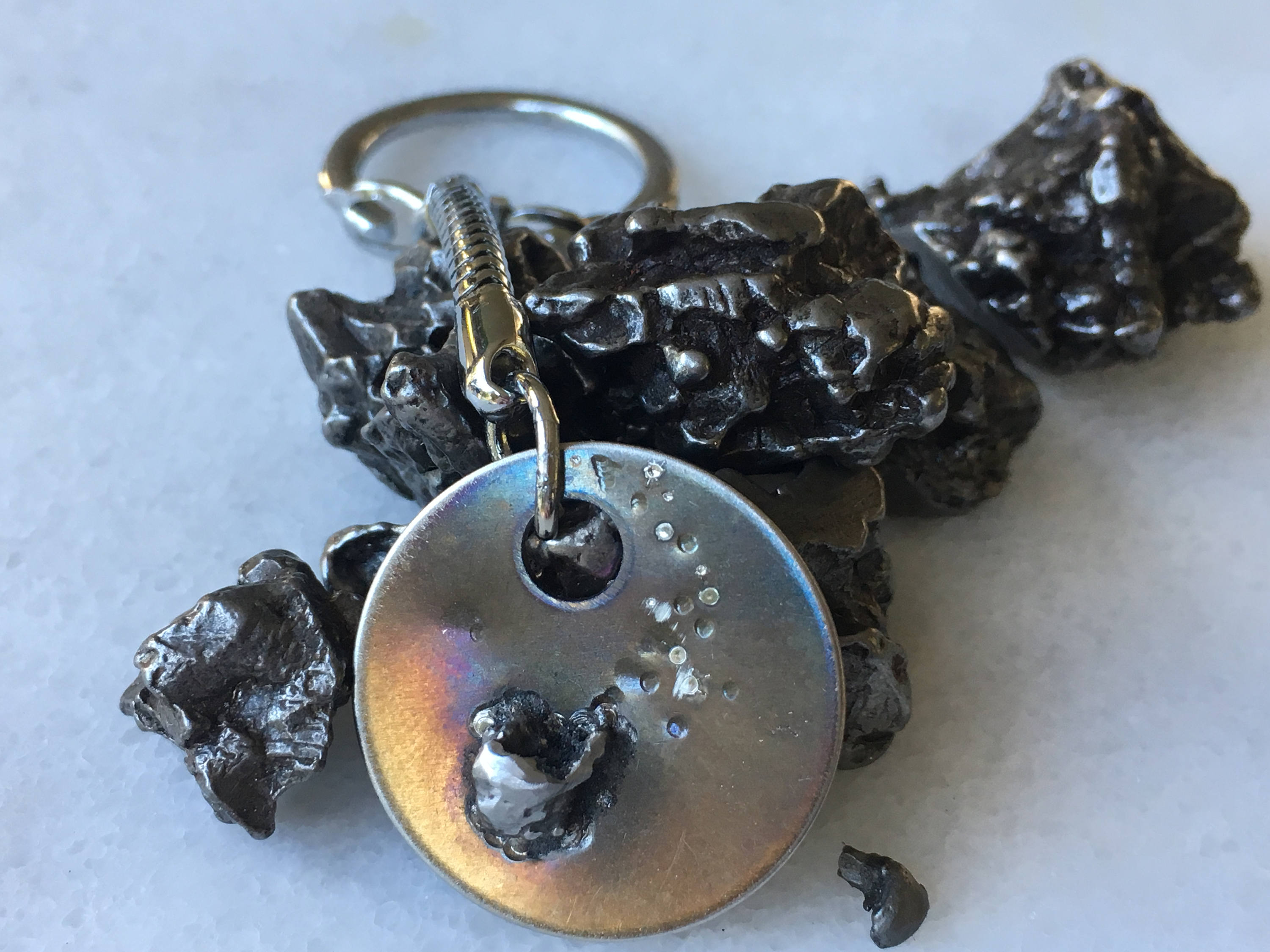 Detail Meteorite Keychain Nomer 24