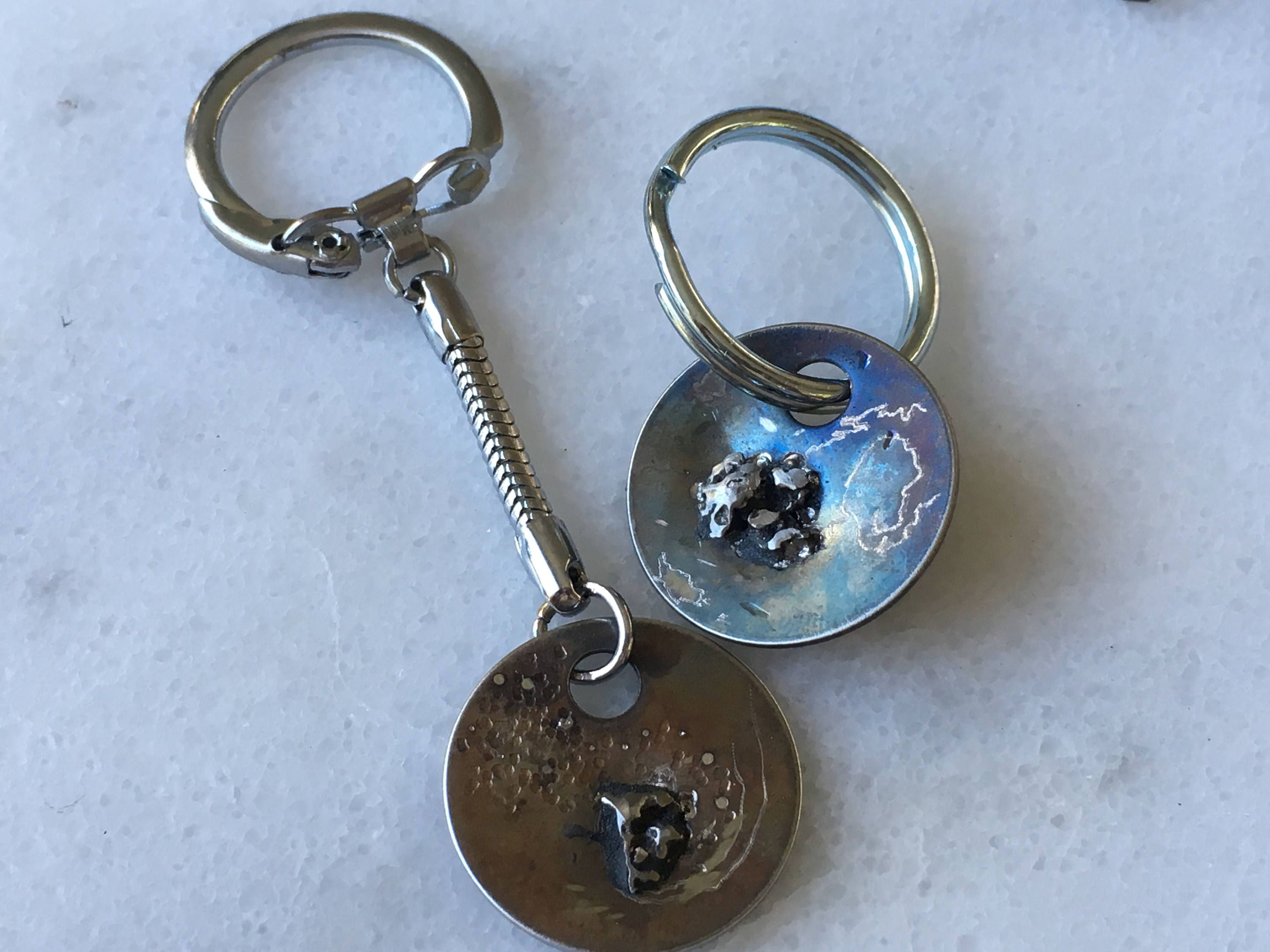 Detail Meteorite Keychain Nomer 26