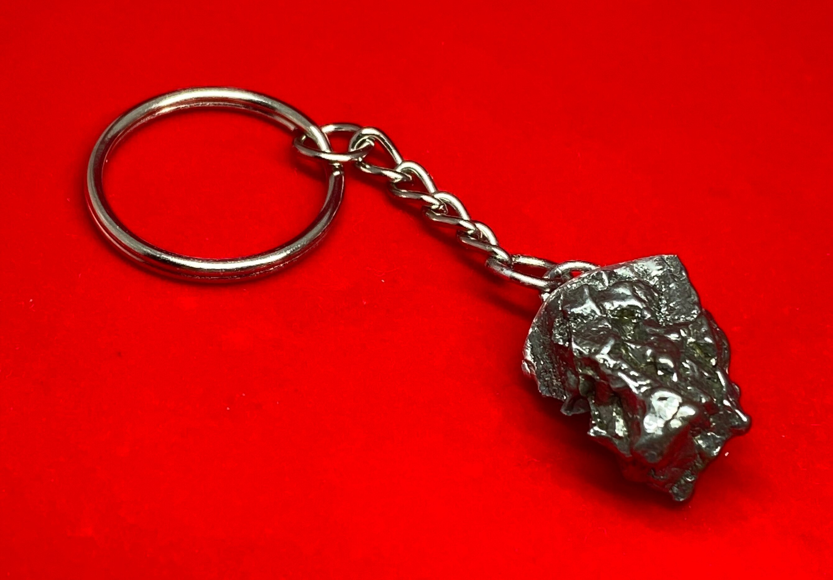 Detail Meteorite Keychain Nomer 6