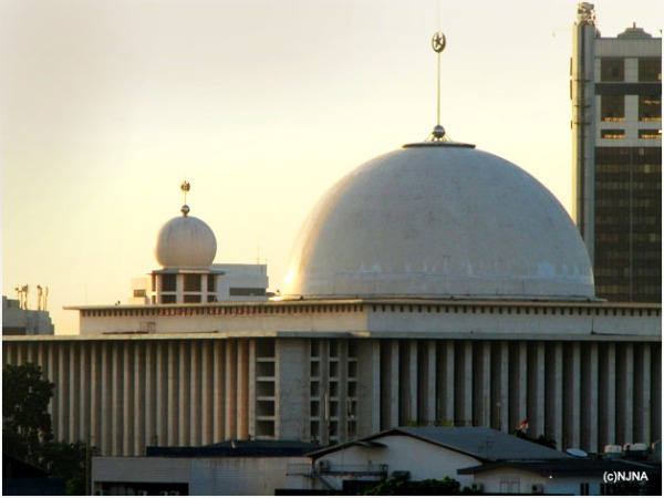 Detail Kubah Masjid Bulan Bintang Nomer 9
