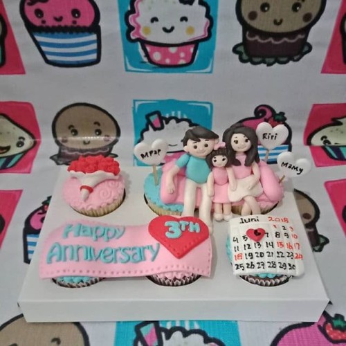 Detail Kue Anniversary Pernikahan Unik Nomer 23