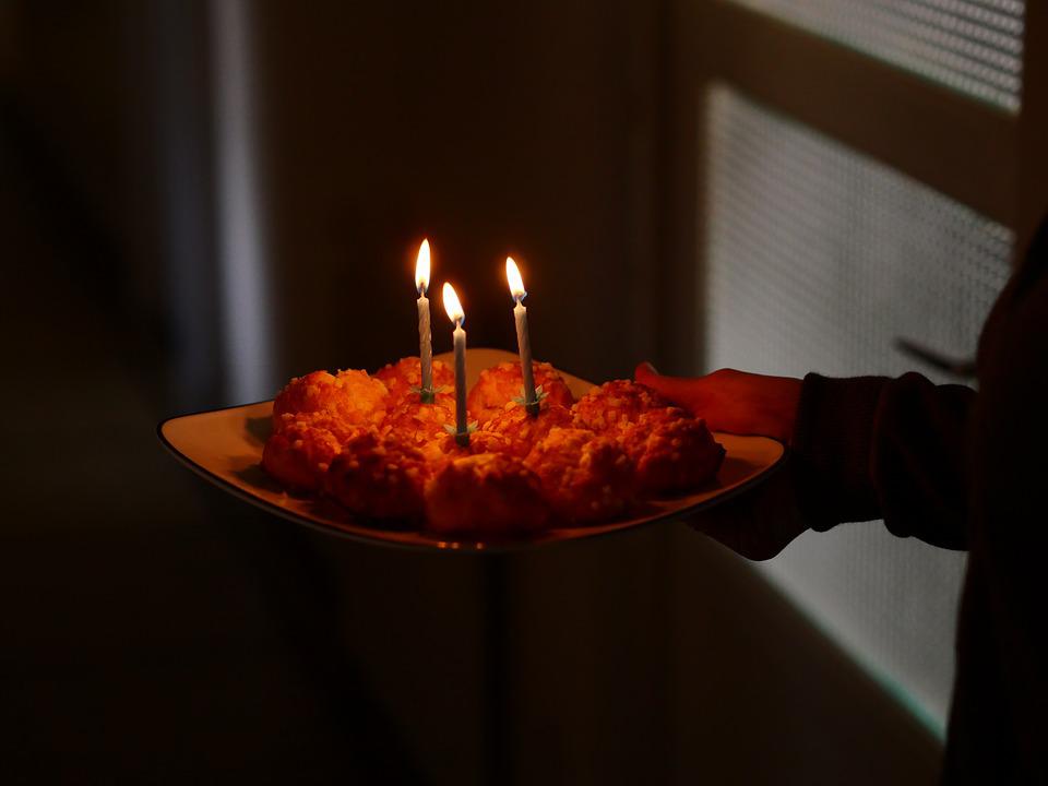 Detail Kue Dan Lilin Ulang Tahun Nomer 20
