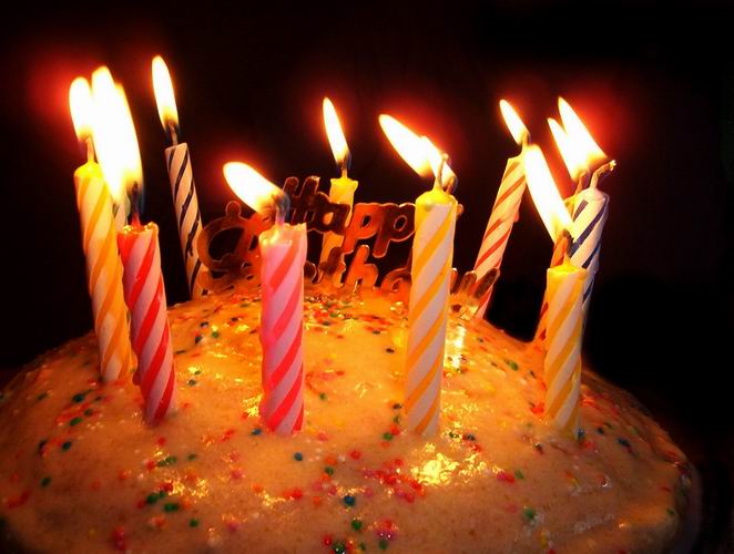 Detail Kue Dan Lilin Ulang Tahun Nomer 23