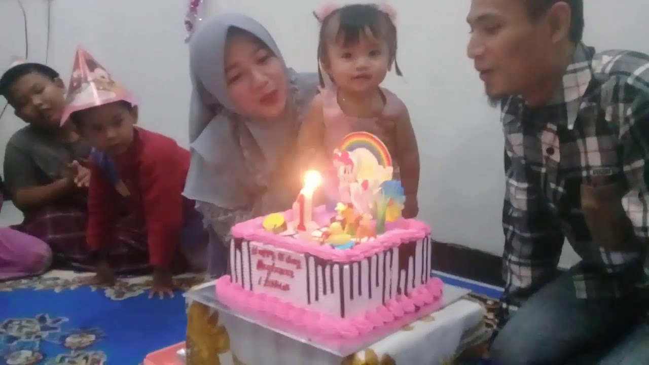 Detail Kue Dan Lilin Ulang Tahun Nomer 54