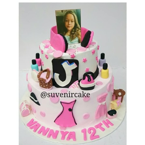 Detail Kue Gambar Tik Tok Nomer 16