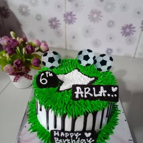 Detail Kue Karakter Bola Nomer 25