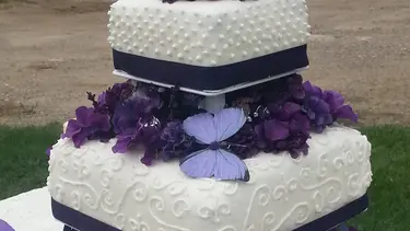 Detail Kue Pengantin Kotak Nomer 19