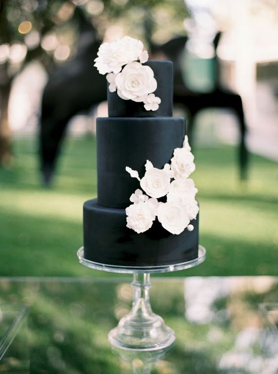 Detail Kue Pengantin Simple Elegan Nomer 45