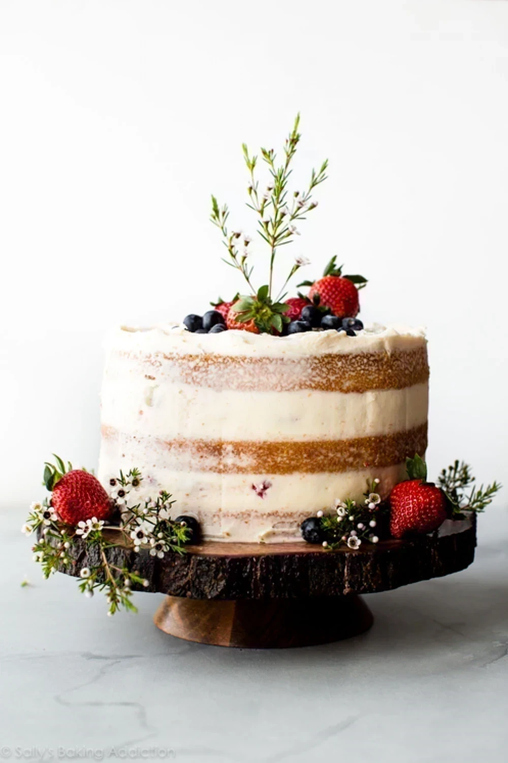 Detail Kue Pengantin Simple Elegan Nomer 46