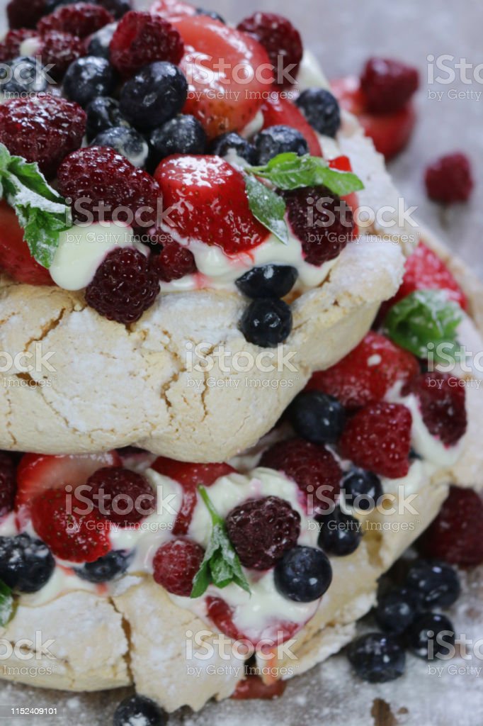 Detail Kue Raspberry Musim Panas Nomer 10