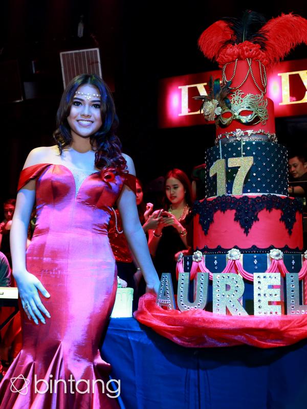 Detail Kue Sweet Seventeen Sederhana Nomer 28