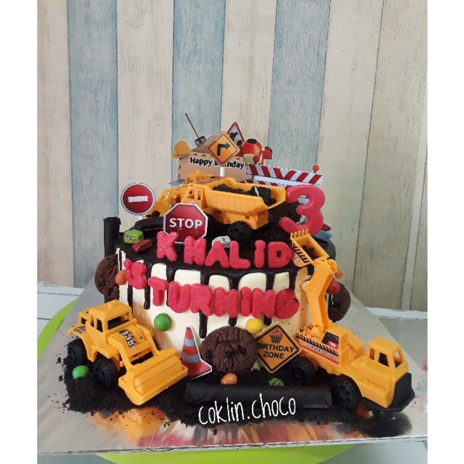 Detail Kue Tart Gambar Mobil Truk Nomer 37