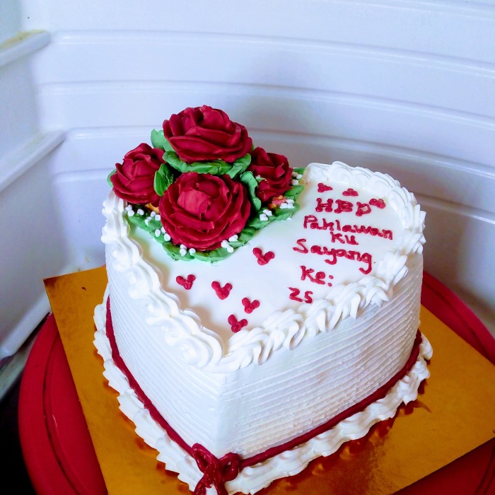 Kue Tart Mawar Merah - KibrisPDR