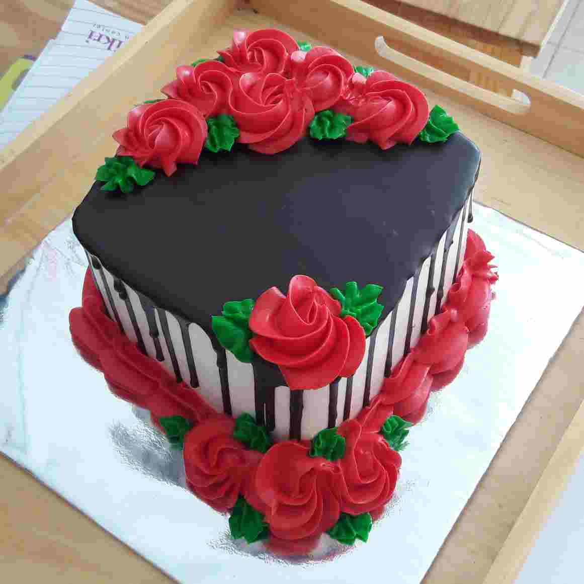 Detail Kue Tart Mawar Merah Nomer 33