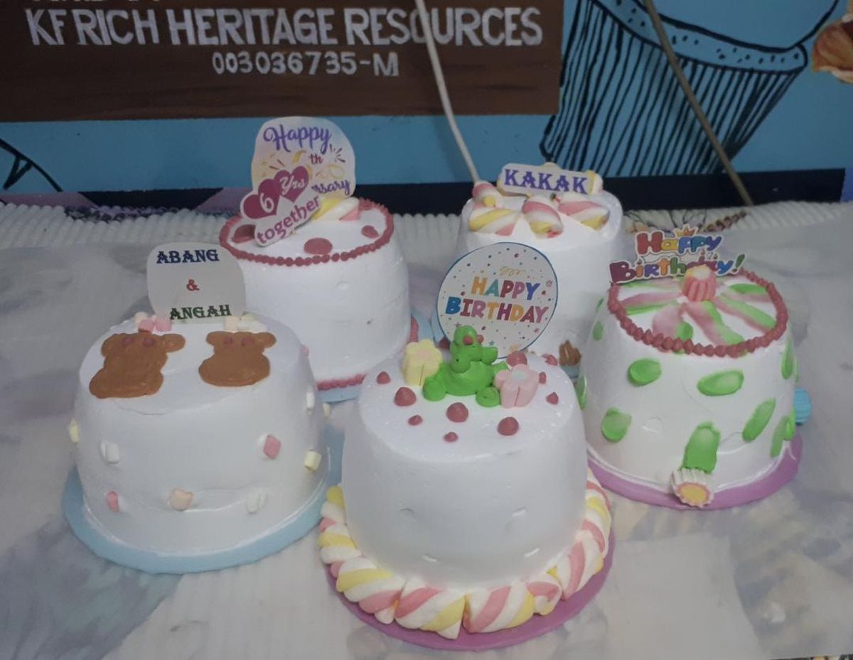 Detail Kue Ulang Tahun 15 Tahun Nomer 35