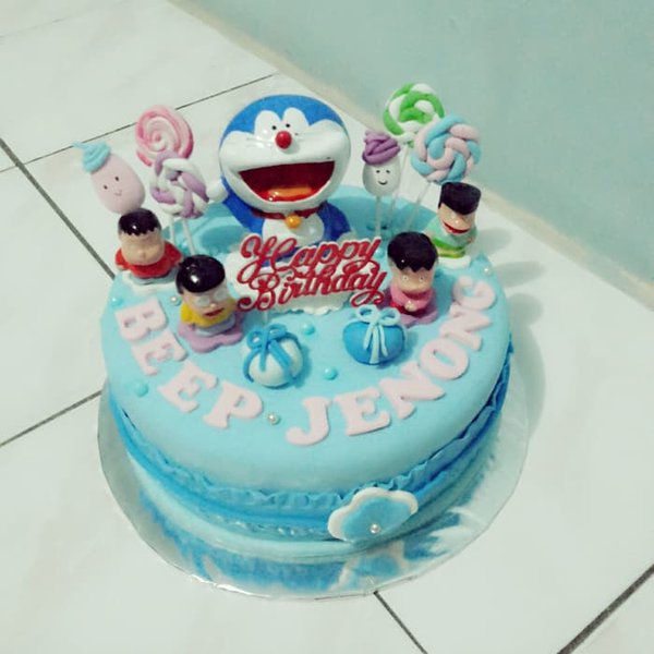 Detail Kue Ulang Tahun Bentuk Doraemon Nomer 9