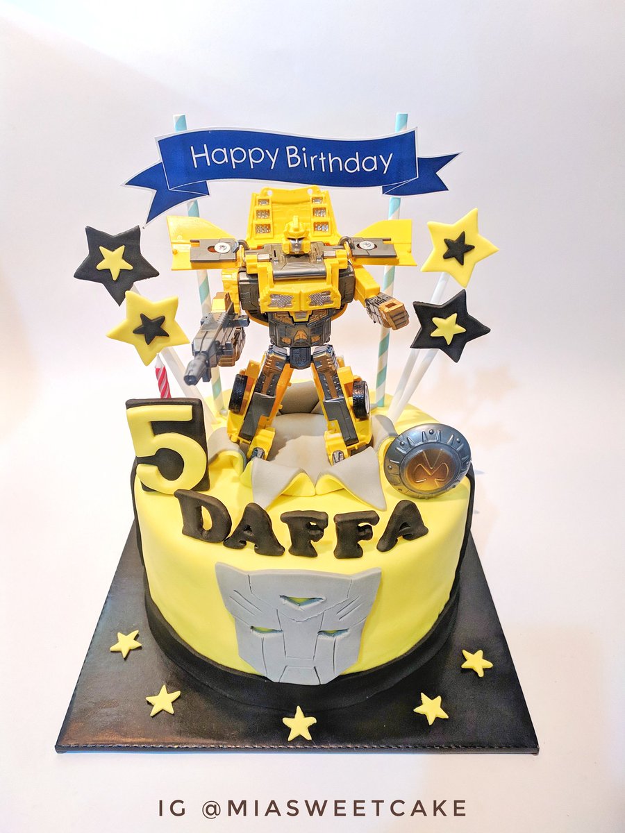 Detail Kue Ulang Tahun Bumblebee Nomer 6