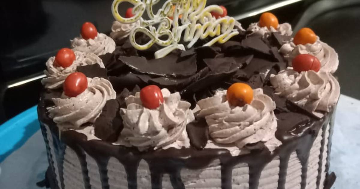 Detail Kue Ulang Tahun Coklat Putih Nomer 26