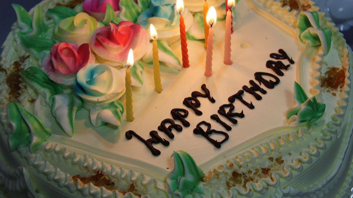 Detail Kue Ulang Tahun Dan Ucapannya Nomer 30