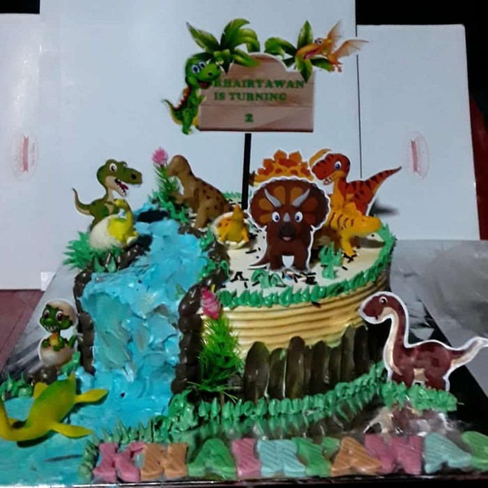 Detail Kue Ulang Tahun Dinosaurus Nomer 19