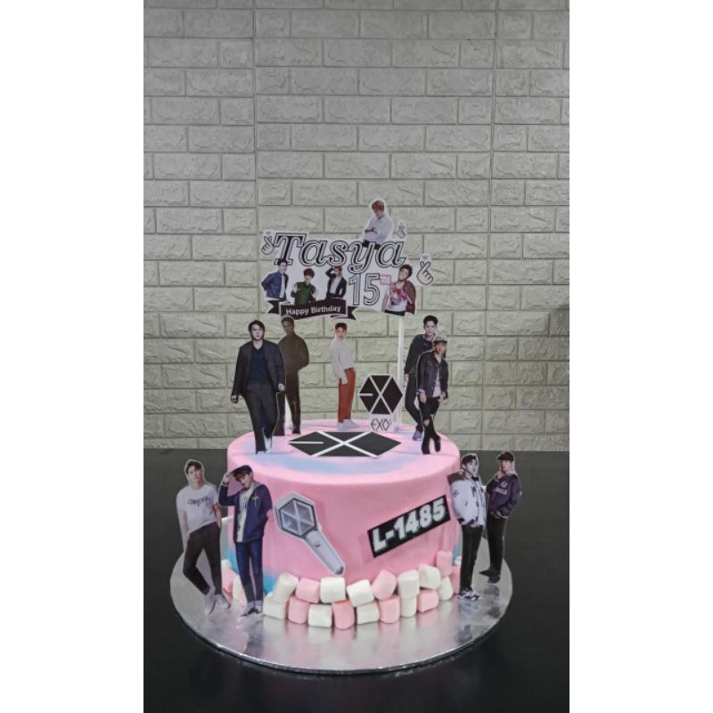 Detail Kue Ulang Tahun Exo Nomer 14