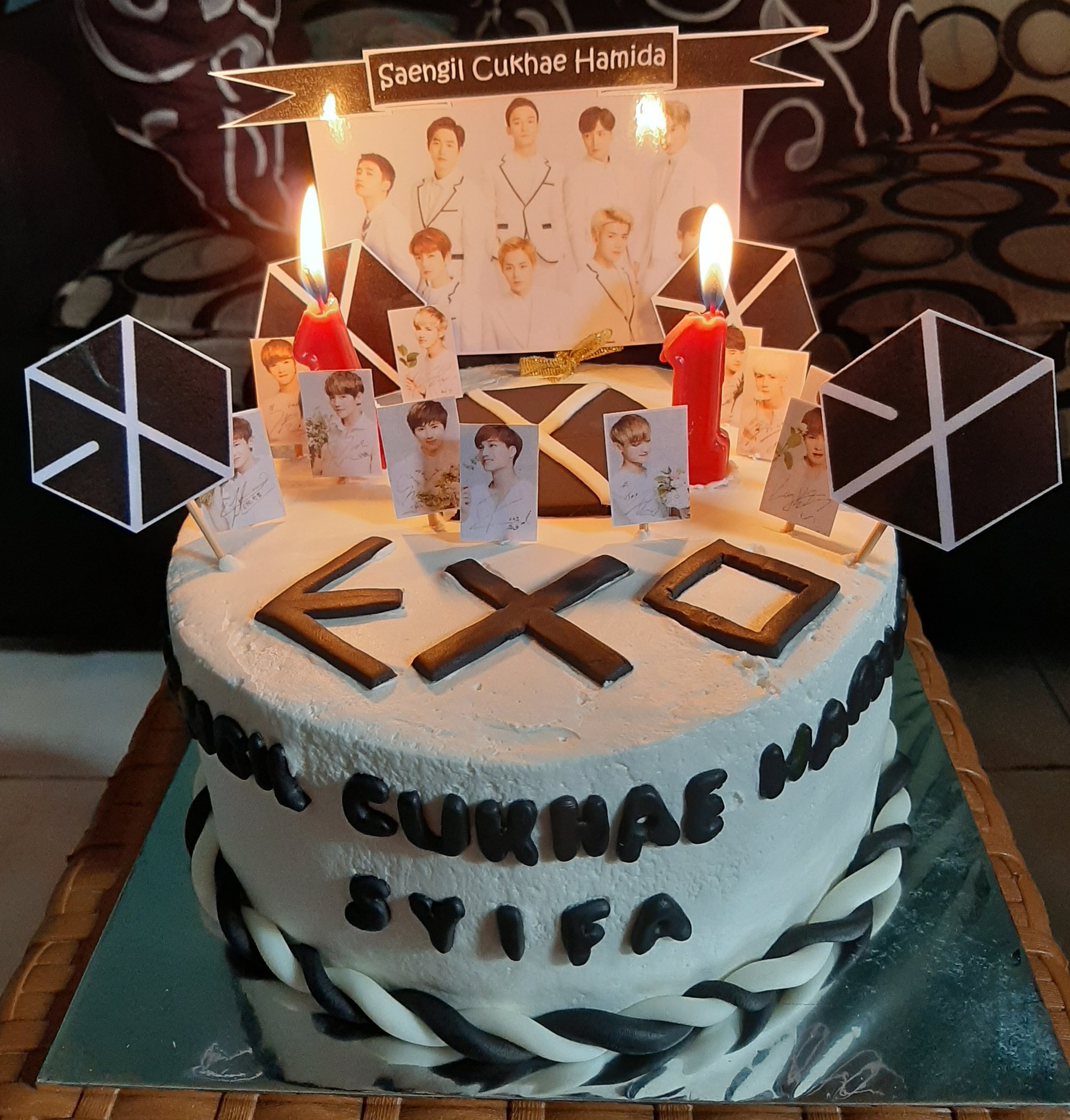 Detail Kue Ulang Tahun Exo Nomer 23