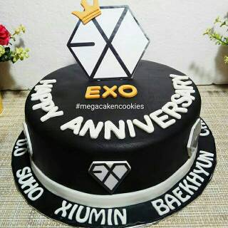 Detail Kue Ulang Tahun Exo Nomer 25