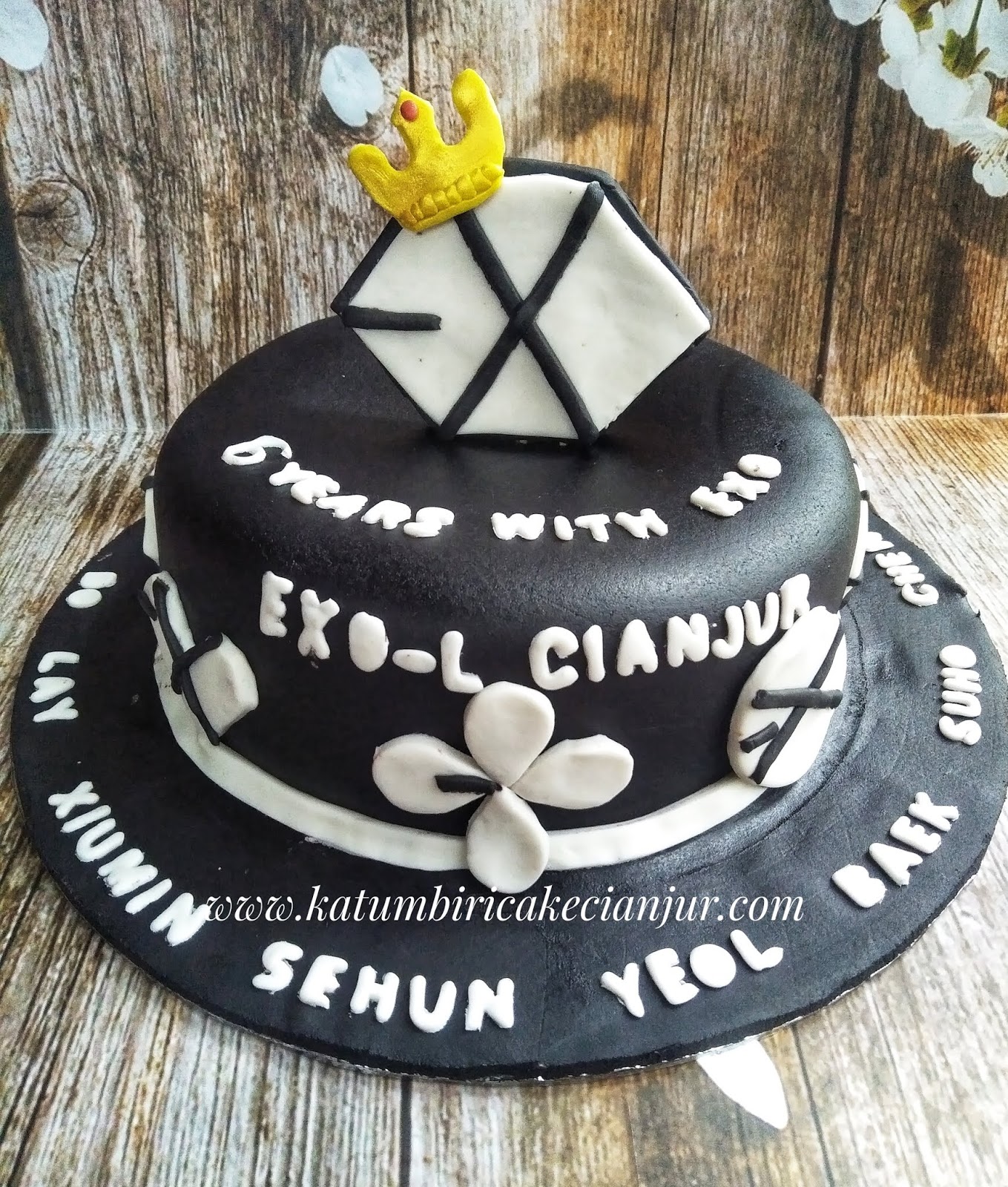 Detail Kue Ulang Tahun Exo Nomer 50
