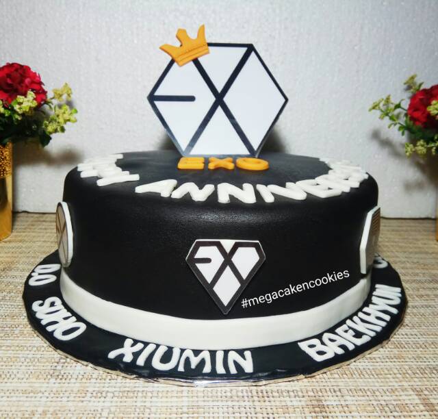 Detail Kue Ulang Tahun Exo Nomer 10