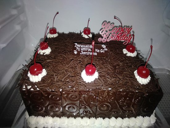 Detail Kue Ulang Tahun Full Coklat Nomer 56