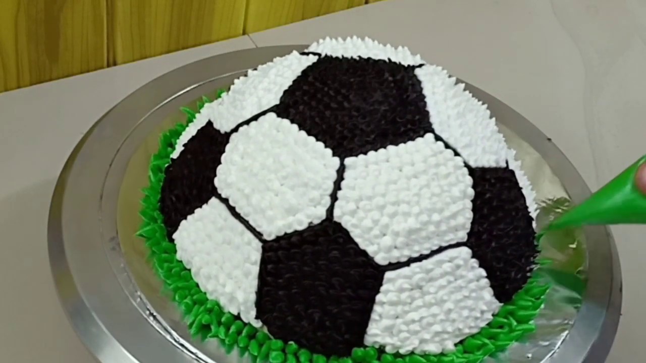 Detail Kue Ulang Tahun Gambar Bola Nomer 2