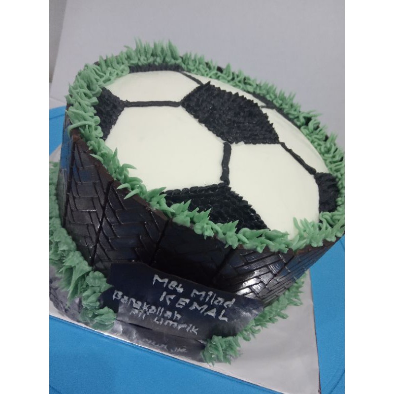 Detail Kue Ulang Tahun Gambar Bola Nomer 29